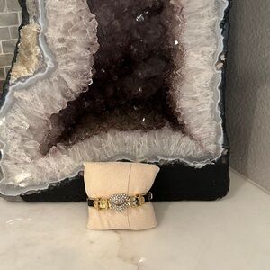 Juicy Couture Gold and Black Heart Bracelet🖤💛🖤💛